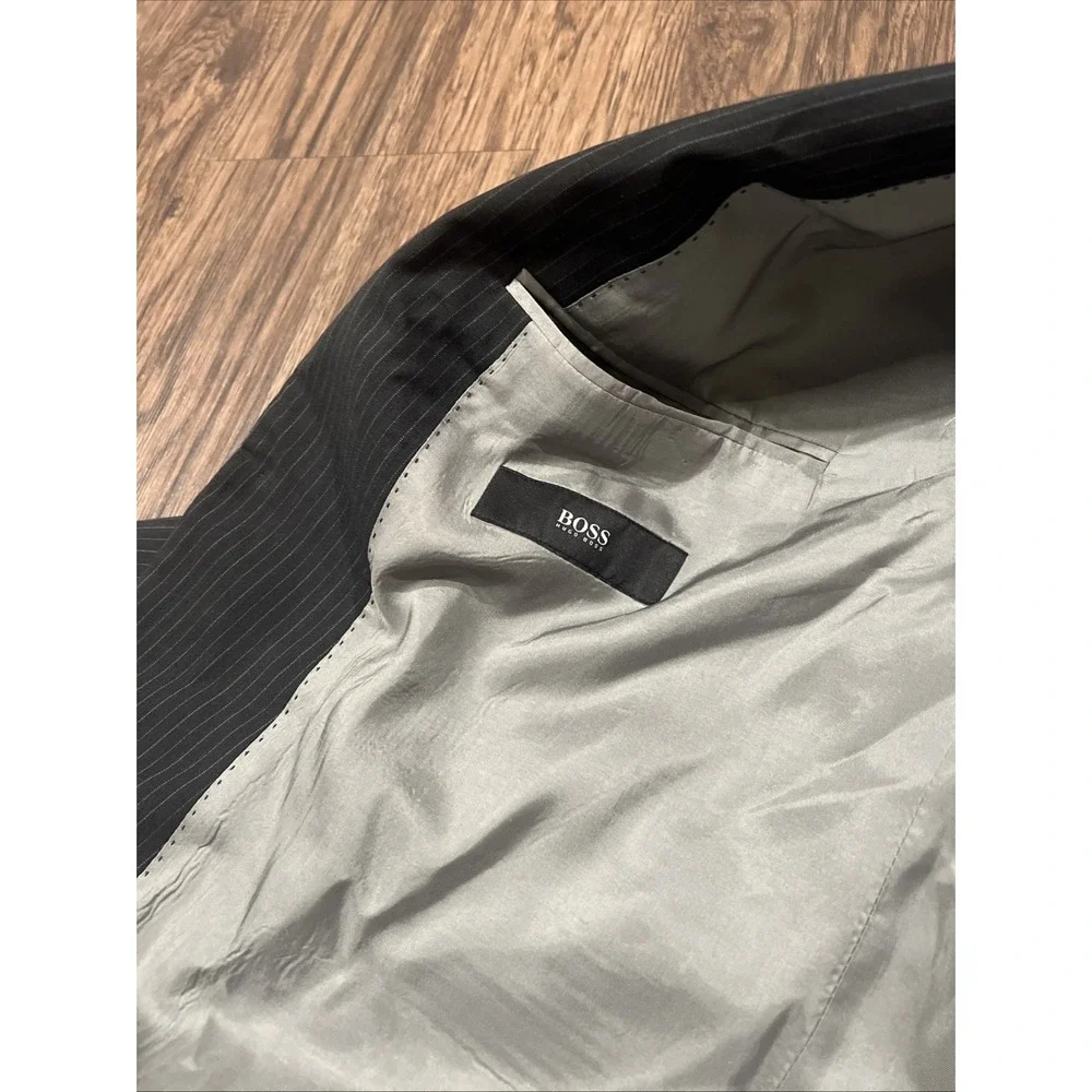 Hugo Boss Men's Wool Color Dark Grey Stripes Blazer Jacket 46L